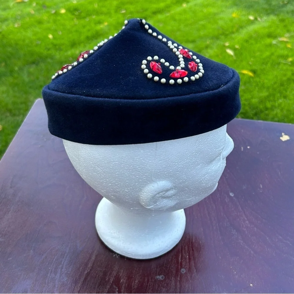 Vintage Velvet Felt Navy Blue Beret Cap Hat Pillbox Hat Red Rhinestones Pearls - Picture 6 of 10